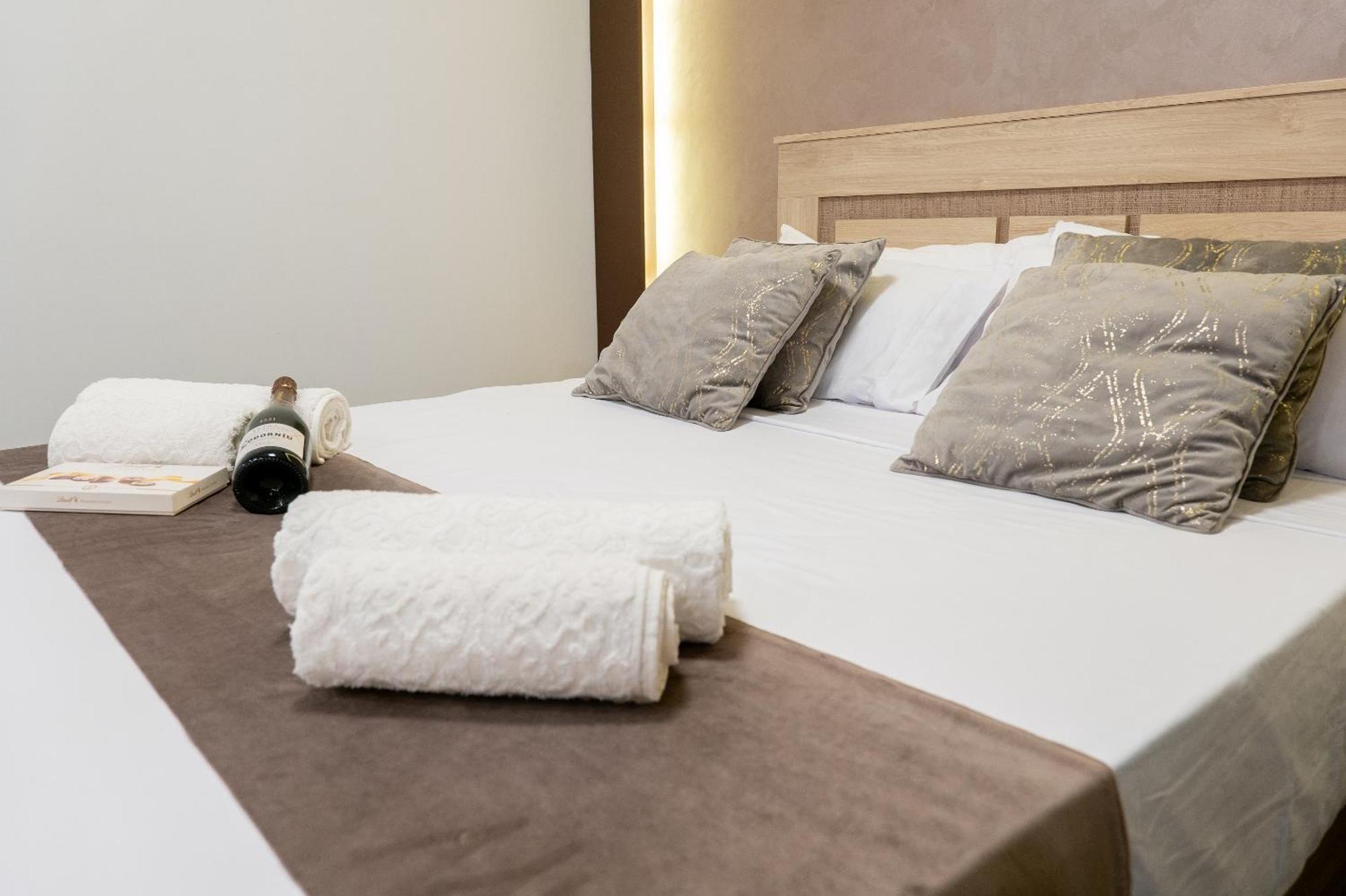 Apartamento Turistico Lux Center Valencia Exterior photo